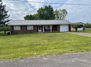 71 Burgin St, Crab Orchard, KY 40419