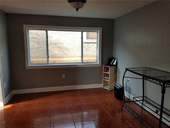5th image of 2625 Lexington Dr