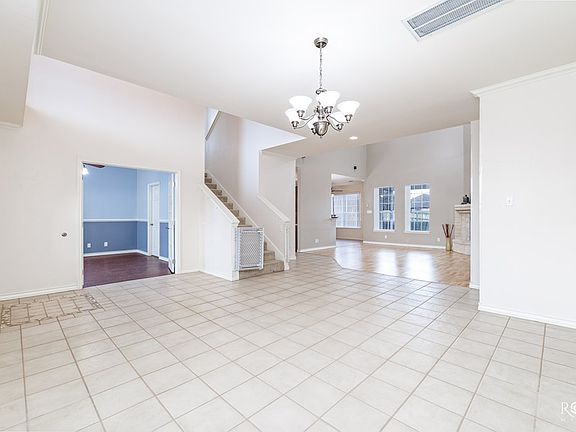 5th image of 610 Avondale Ave