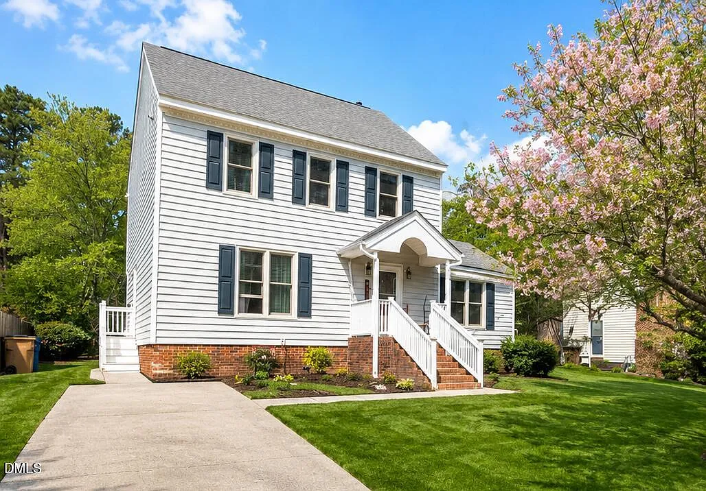 4 bed, 3.0 bath, $2,090 — Photo 1