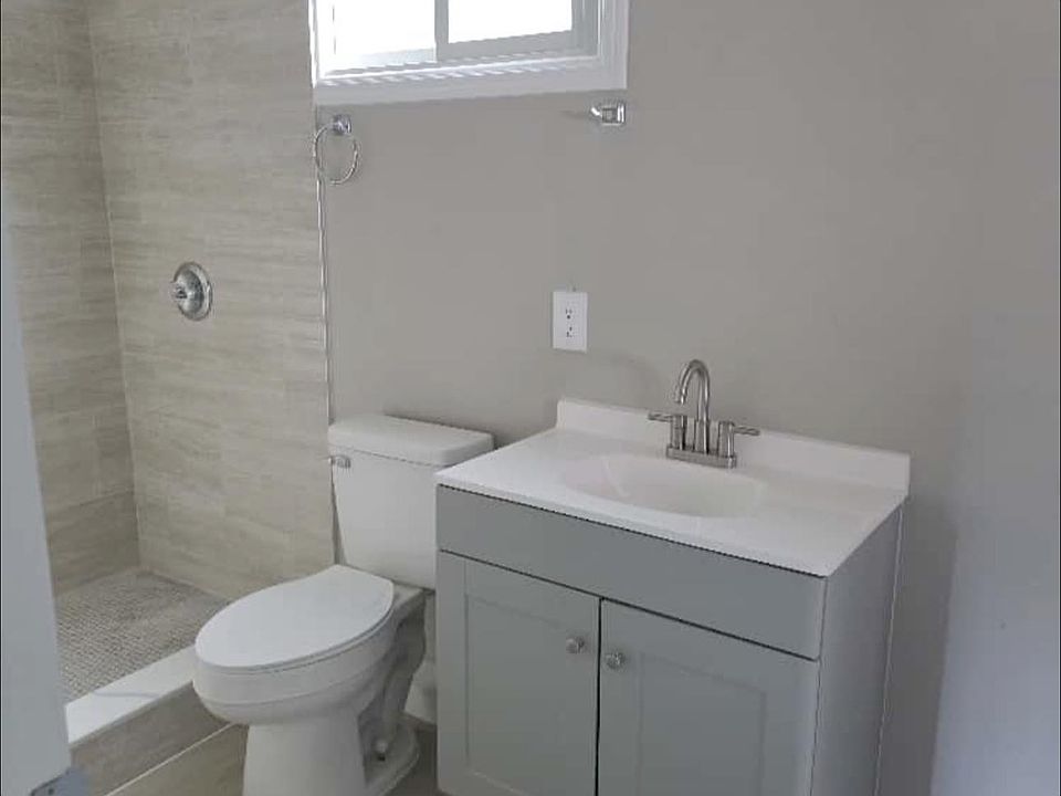 1st image of 1019 Portage St #4