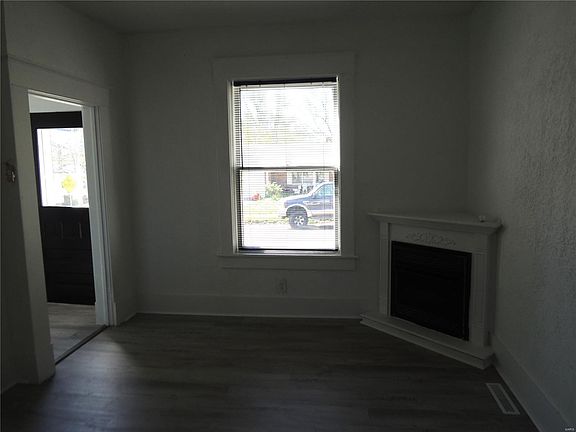 2nd image of 519 W Winter Ave