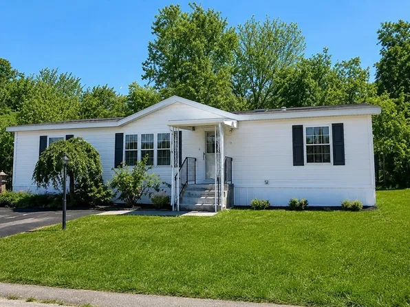637 S Washington St #22, North Attleboro, MA 02760