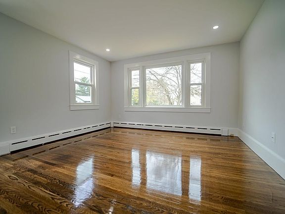 5th image of 3 Alice Ave