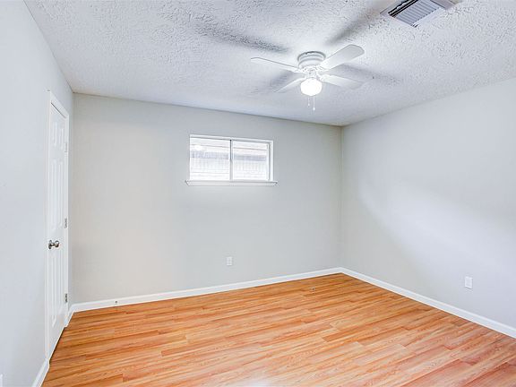 3rd image of 11023 Gatlinburg Dr