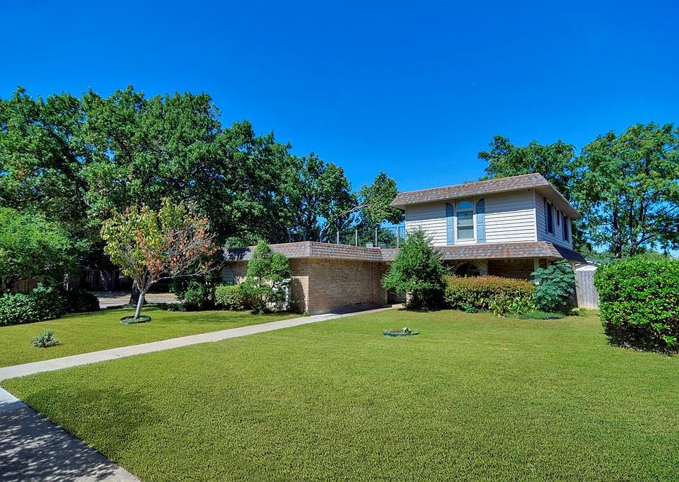 1st image of 2101 Blossom Ln