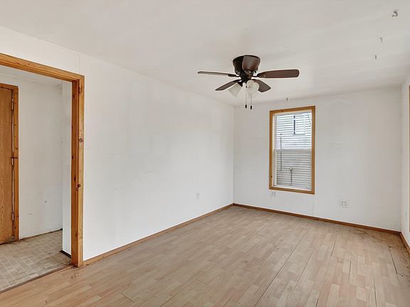 5th image of 3136 Sewell St