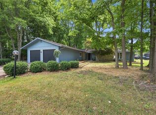 20019 Hawthorne Ln, Strongsville, OH 44149