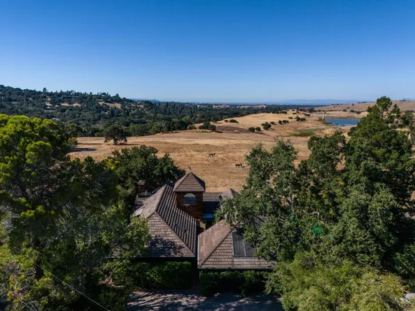 5 Arastradero Rd, Portola Valley, CA 94028