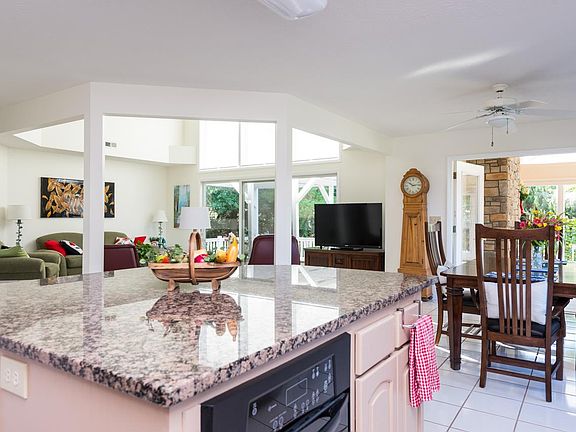 4th image of 2855 Pin Oak Dr