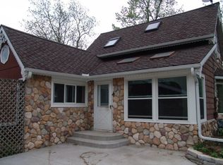 226 Waverly Pl, Waukesha, WI 53186