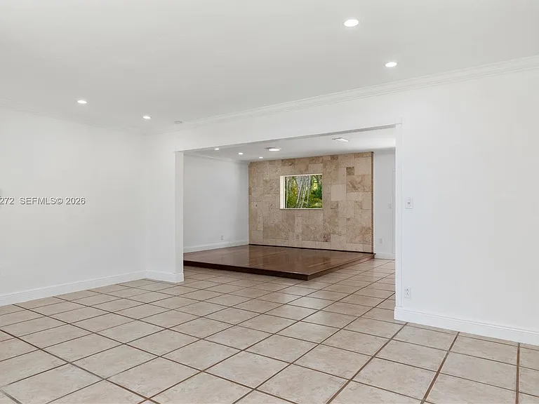 9030 SW 184th Ter — Photo 7
