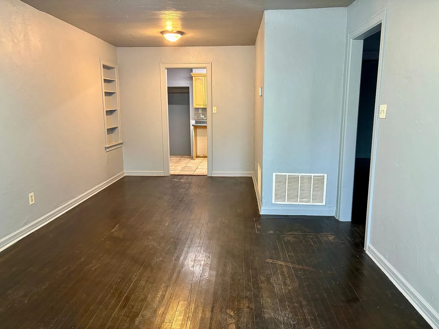 Updated & Move-In Ready | 4br/2ba | Okc — Photo 3