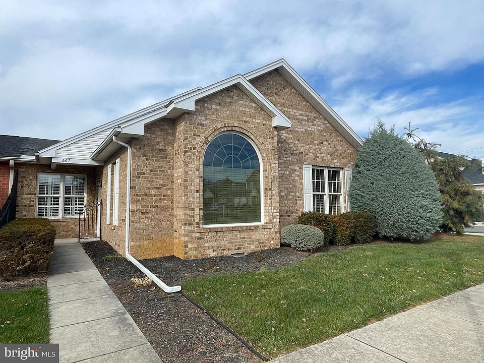 1st image of 667 Trafalgar Dr