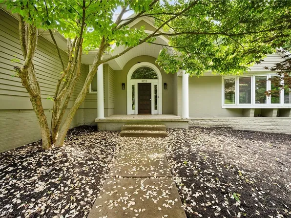 2711 Glenmont Rd NW, Canton, OH 44708