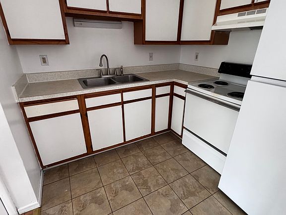3rd image of 250 N Columbus St #16