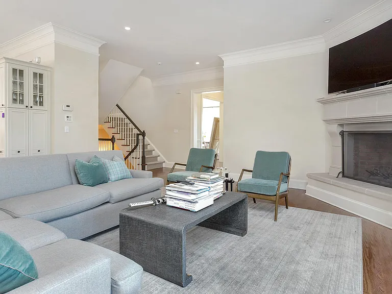 140 Havemeyer Pl — Photo 10