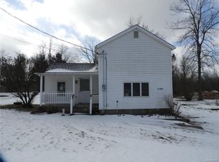 11495 Rapids Rd, Akron, NY 14001