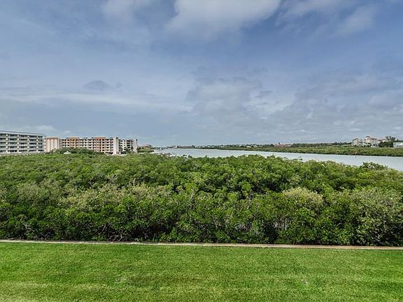 3rd image of 19451 Gulf Blvd APT 306