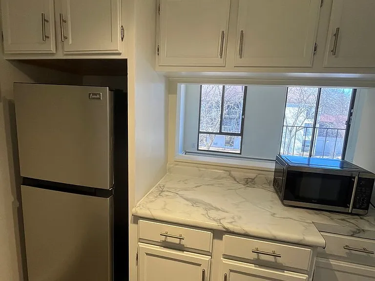 Sycamore Place Apartments — Photo 48