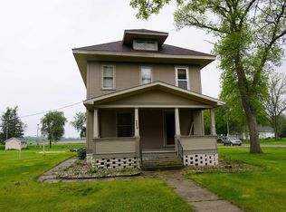209 W Calumet Ave, George, IA 51237