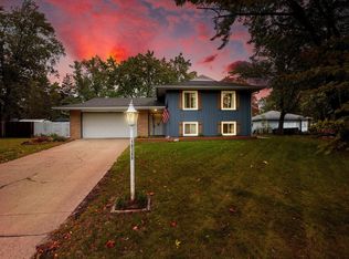 10389 Hollywood Blvd NW, Coon Rapids, MN 55433