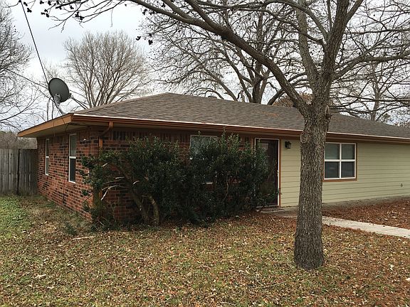 2nd image of 4401 Luker Ct