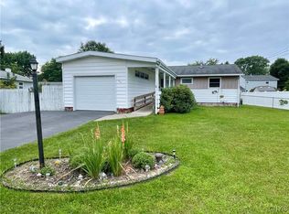 305 Allen Rd, North Syracuse, NY 13212