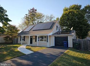 33 Holmes Ln, Willingboro, NJ 08046