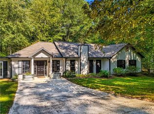 81 Shore Dr, Dahlonega, GA 30533