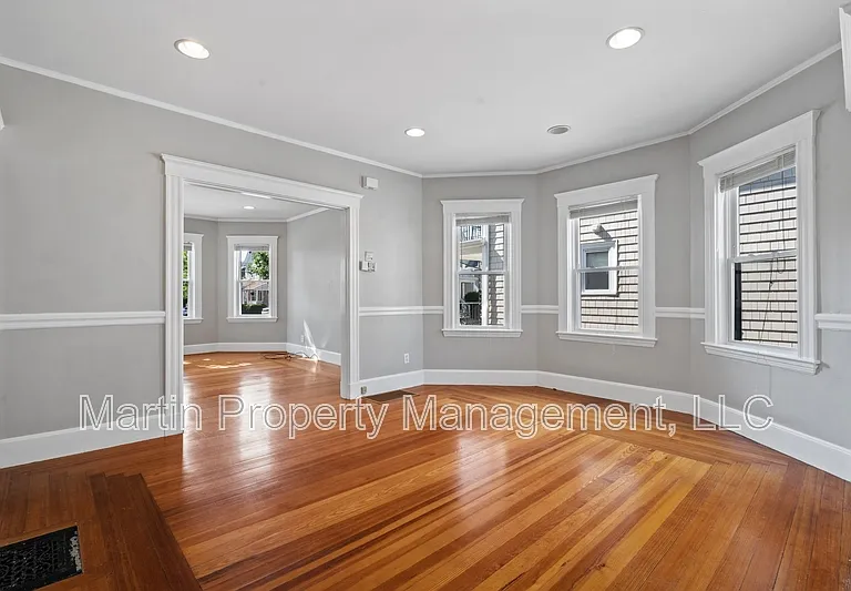 146 Beech St #1 — Photo 1