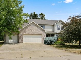 4202 Curtis Meadow Dr, Champaign, IL 61822
