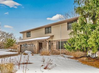 2700 Crestwood Cir, Minnetonka, MN 55305