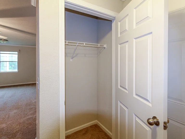 Sizemore Creek Apartments — Photo 16