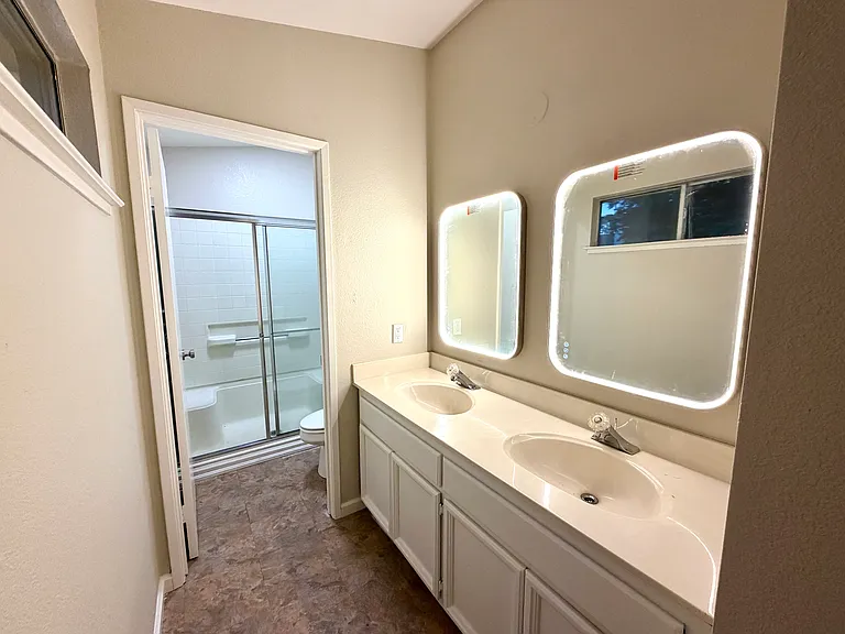 1770 Lavelle Smith Dr — Photo 2