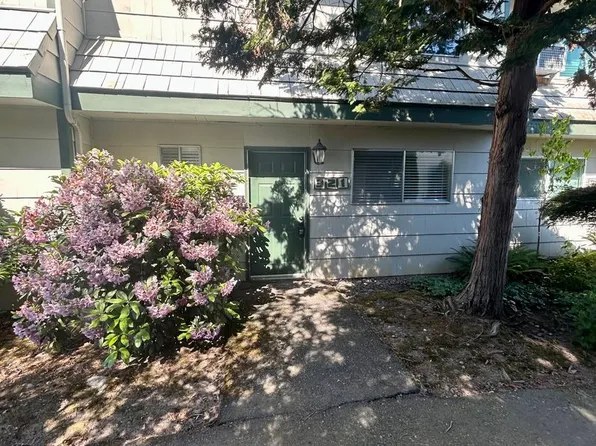321 NE 105th St, Vancouver, WA 98685