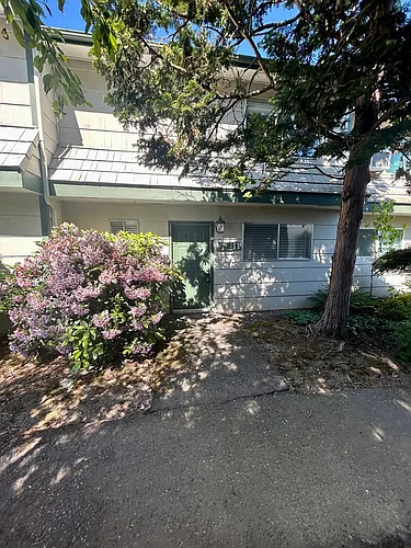 321 NE 105th St Photo 1