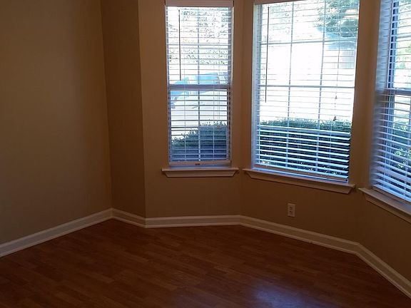 3rd image of 508 Dunwoody Dr