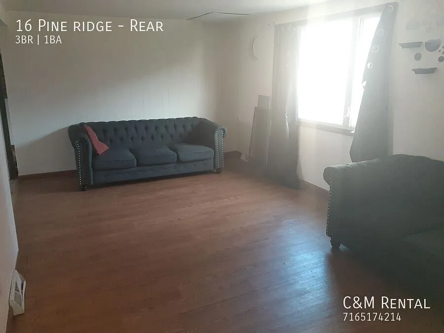 3bdrm 1bath — Photo 2
