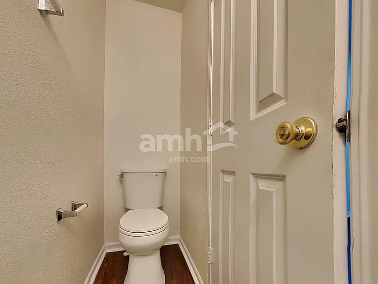 8045 Bach Dr — Photo 10