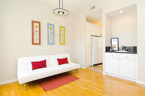 3rd image of 1751 Barry Ave APT 1