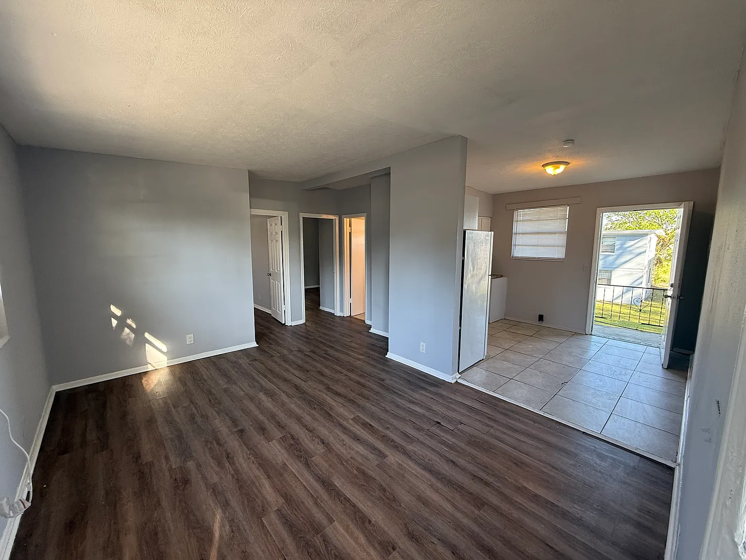 2 bed, 750 sqft, $1,000 — Photo 2