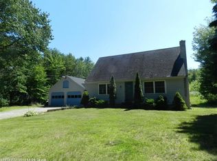 89 Gore Rd, Raymond, ME 04071