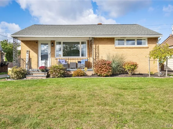 262 N Willowlawn Pkwy, Cheektowaga, NY 14206