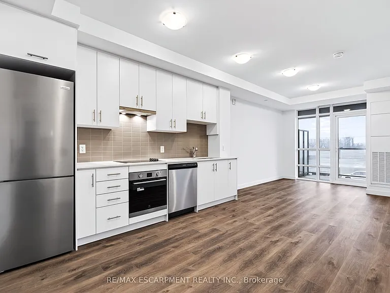 461 Green Rd #220 — Photo 15