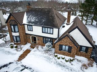 3802 Deerpath Dr, Sandusky, OH 44870