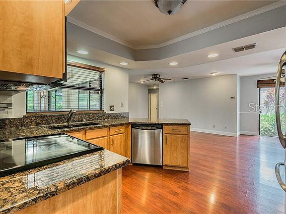 5th image of 13511 Clubside Dr