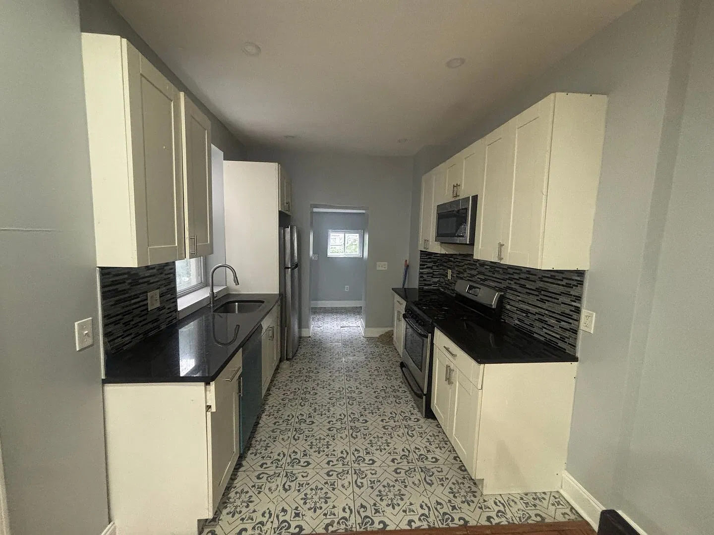 Ready To Move-In-2746 N 22nd St Philadelphia, Pa, 19132-2601 — Photo 3