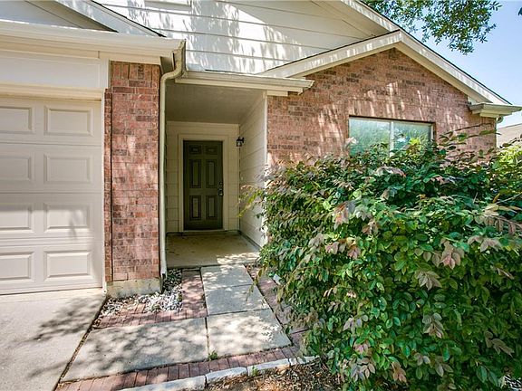 2nd image of 3116 Pinehurst Ct