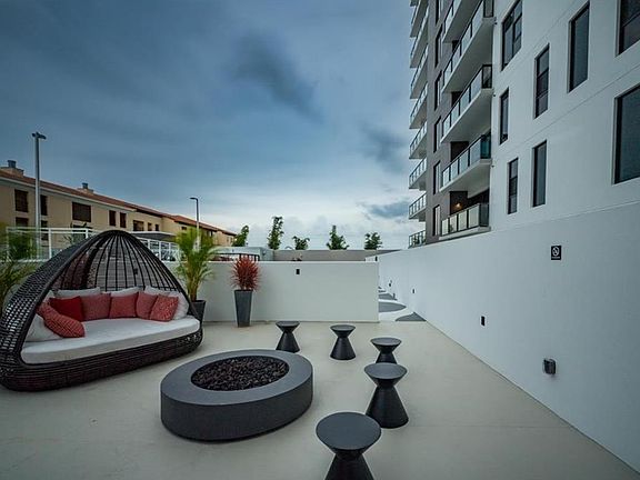 3rd image of 199 Dali Blvd #405